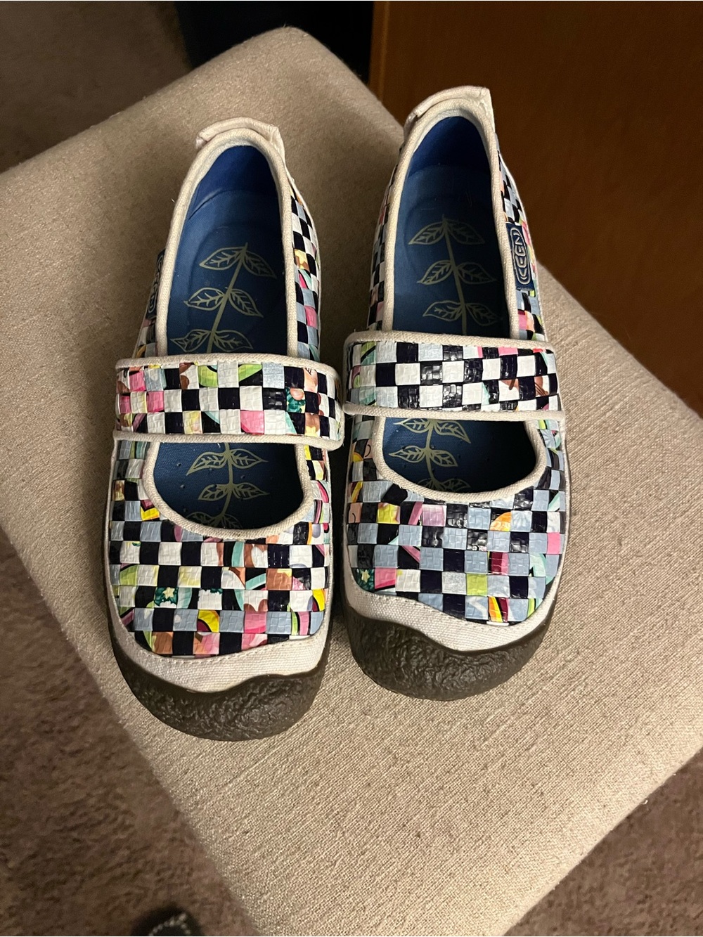 Keen 6.5 Multicolor Woven Mary Jane Shoes - Black, Blue, Pink, Yellow, Green - Picture 2 of 7